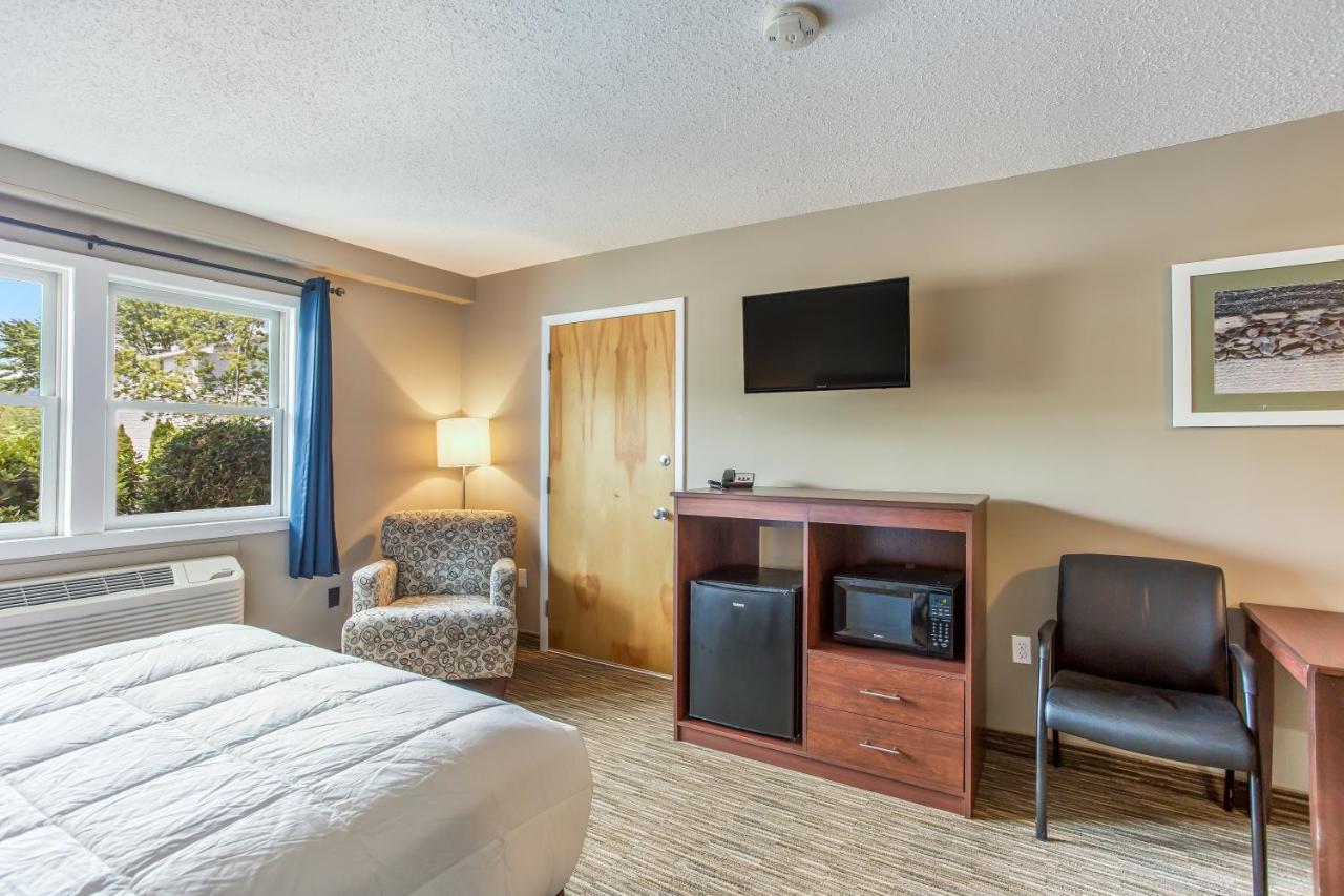 Quality Inn & Suites Gorham Exteriör bild