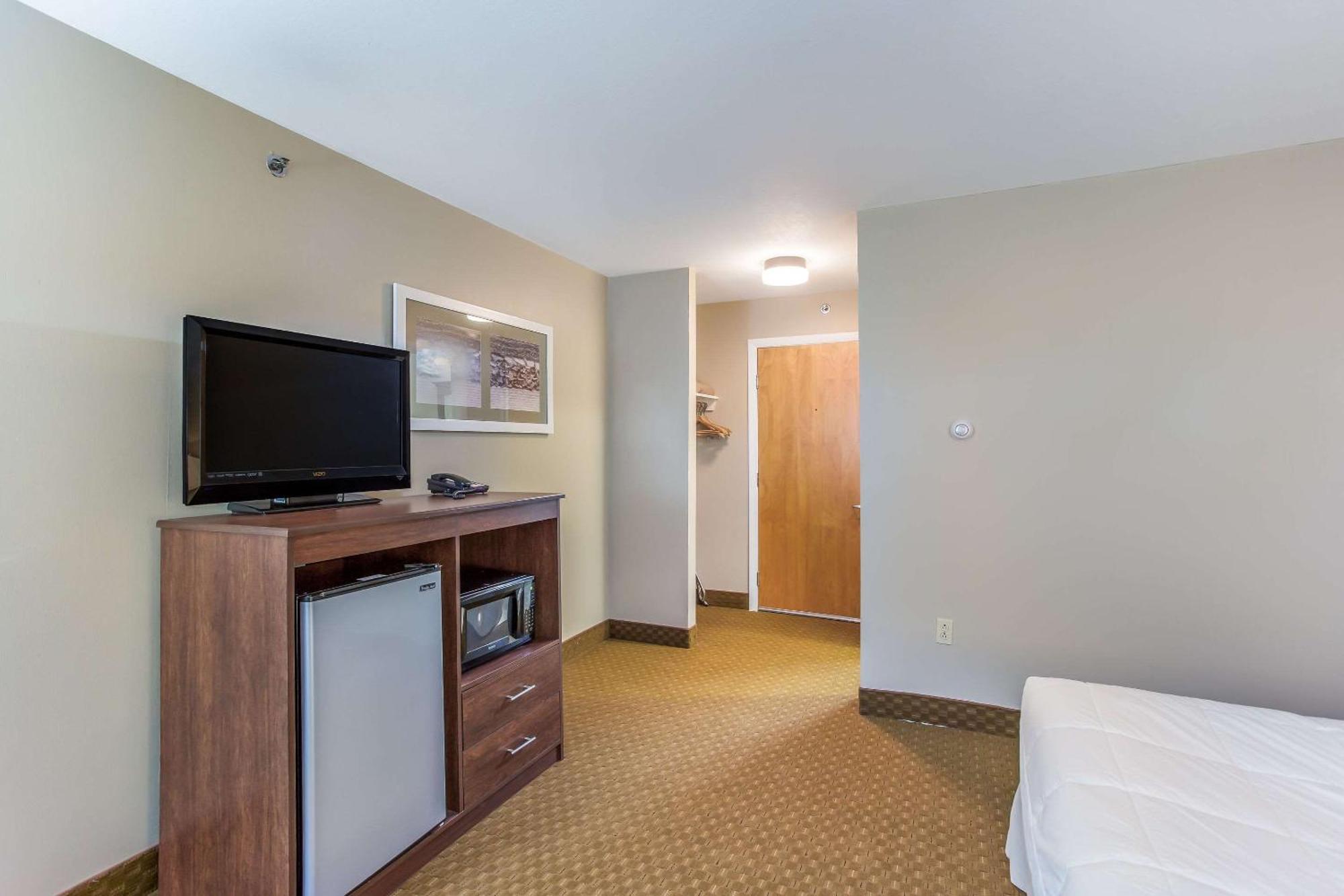 Quality Inn & Suites Gorham Exteriör bild