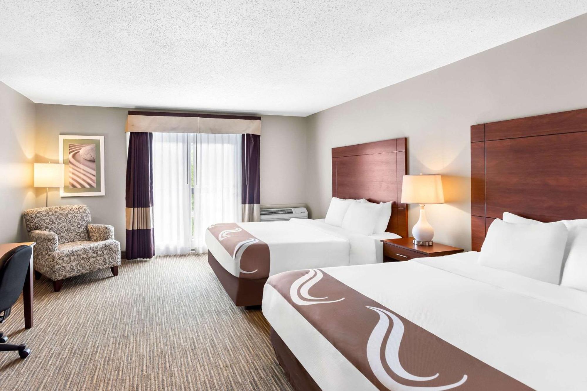 Quality Inn & Suites Gorham Exteriör bild