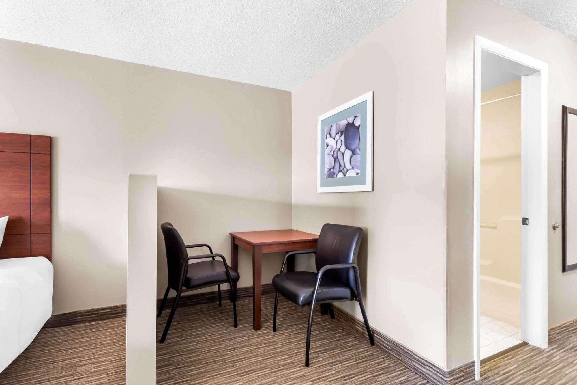 Quality Inn & Suites Gorham Exteriör bild