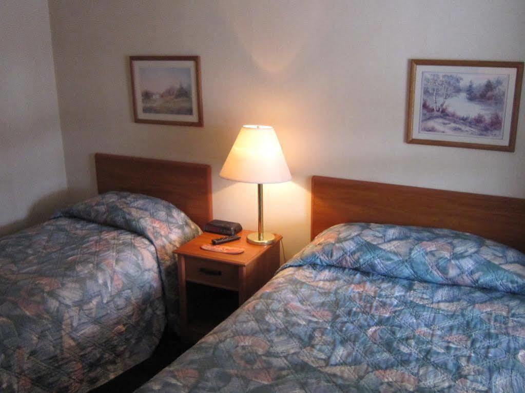 Quality Inn & Suites Gorham Exteriör bild