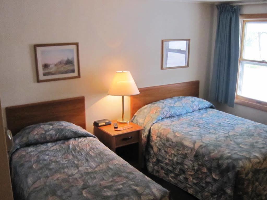 Quality Inn & Suites Gorham Exteriör bild